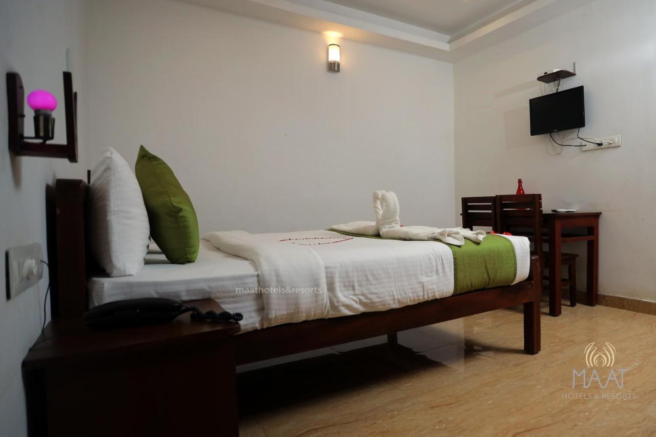 Spice Jungle Resort Munnar Exterior photo