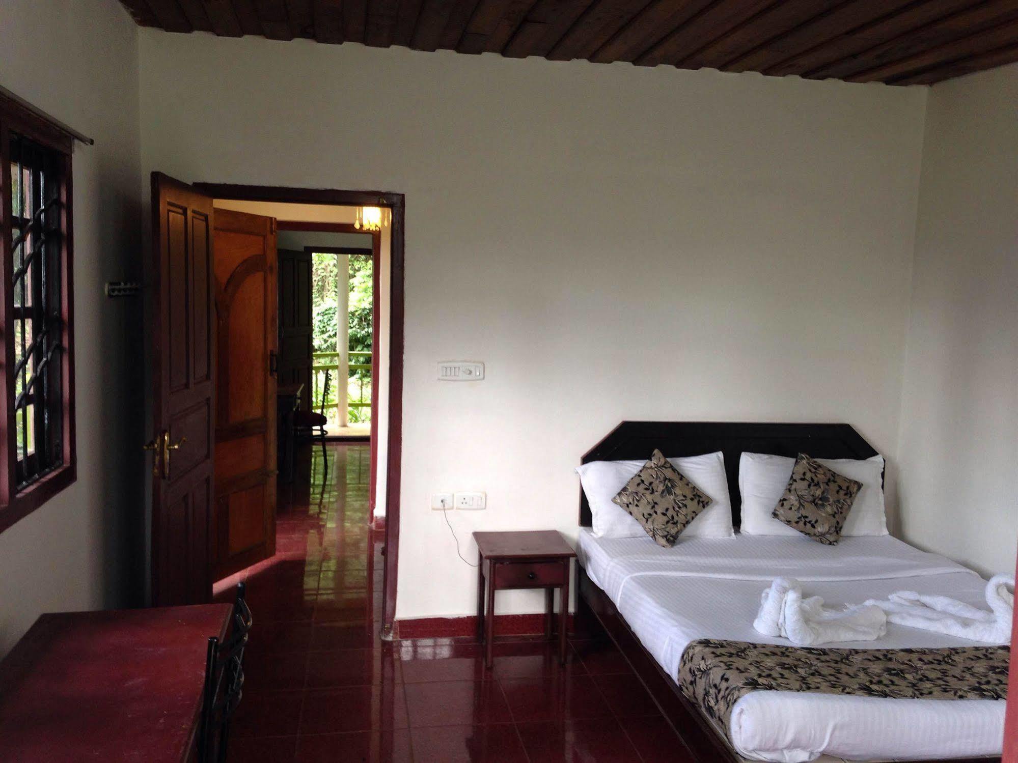 Spice Jungle Resort Munnar Exterior photo